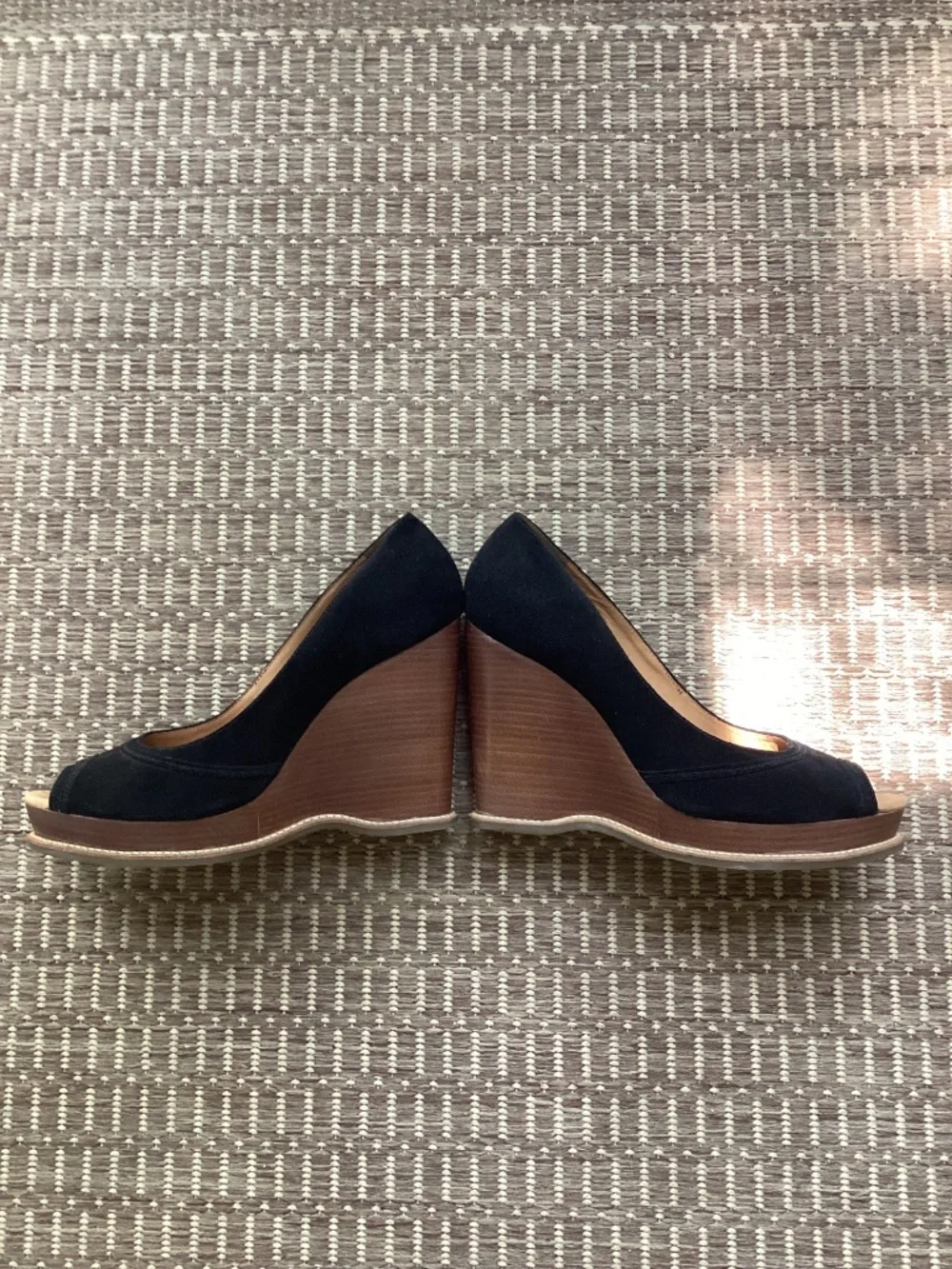KORS Michael Kors Black Suede Peeptoe Wedge size 8 Excellent Condition